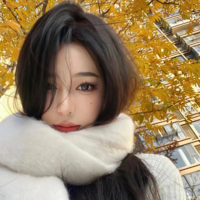 深深腥红